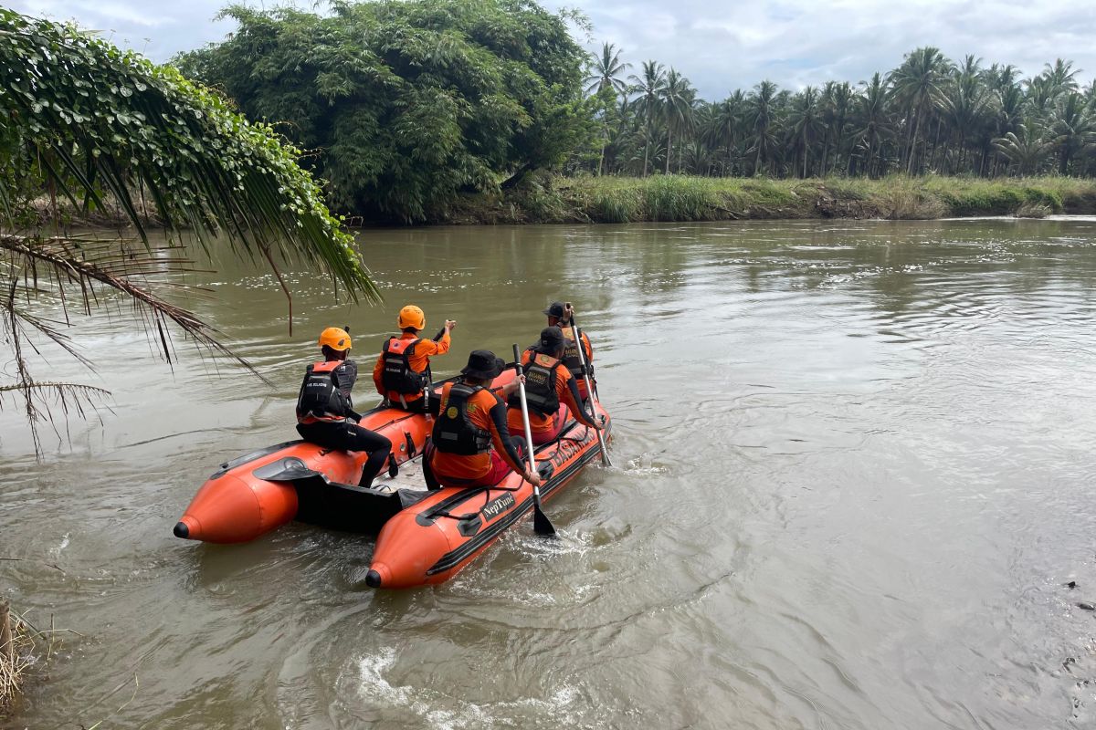 SAR Manado menggandeng komunitas pencinta alam cegah situasi darurat