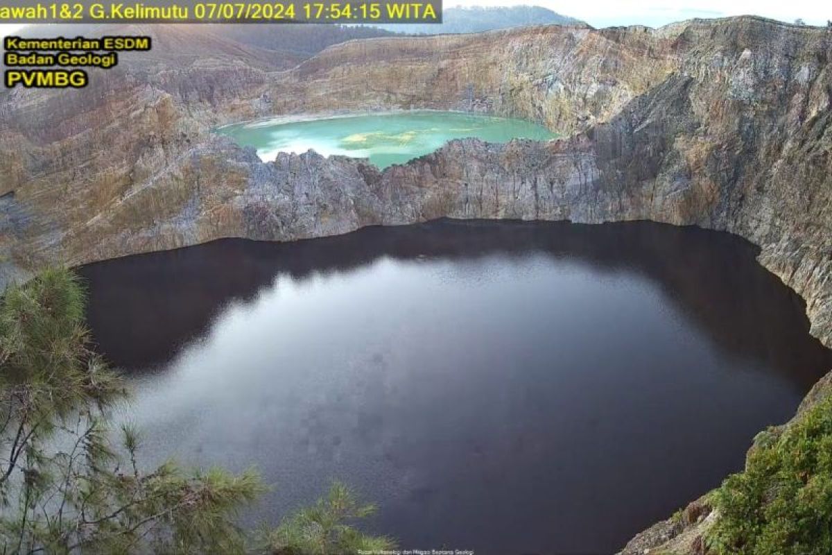 Badan Geologi sebut Aktivitas vulkanik pengaruhi warna Danau Kelimutu