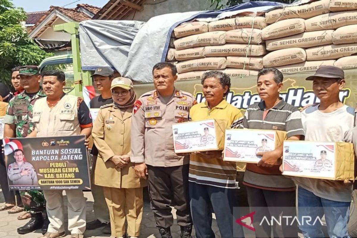 Polda Jateng  buka dapur umum dan trauma healing korban gempa di Batang