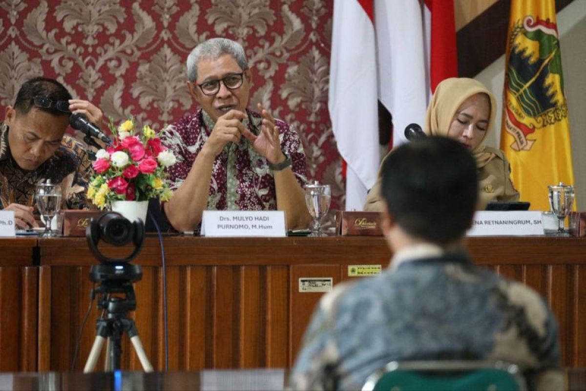 Calon anggota KPID Jateng tes wawancara