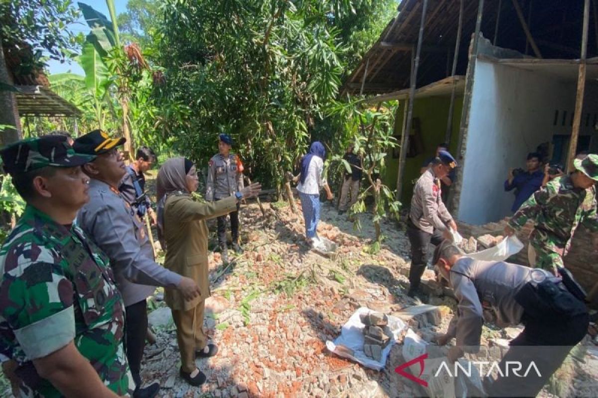 271 rumah dan 30 fasum rusak akibat gempa di Batang