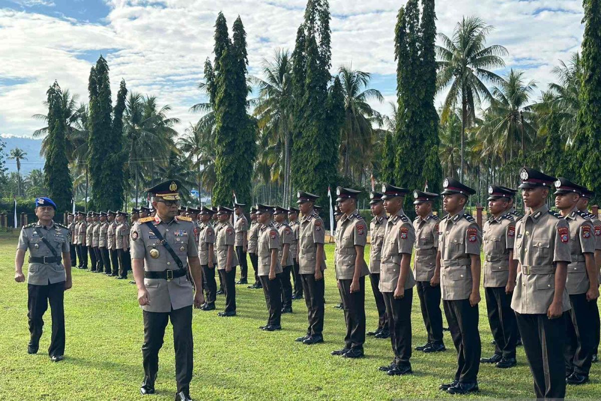 Polda-Sulteng lantik 62 Bintara Polri perkuat pengamanan Pilkada