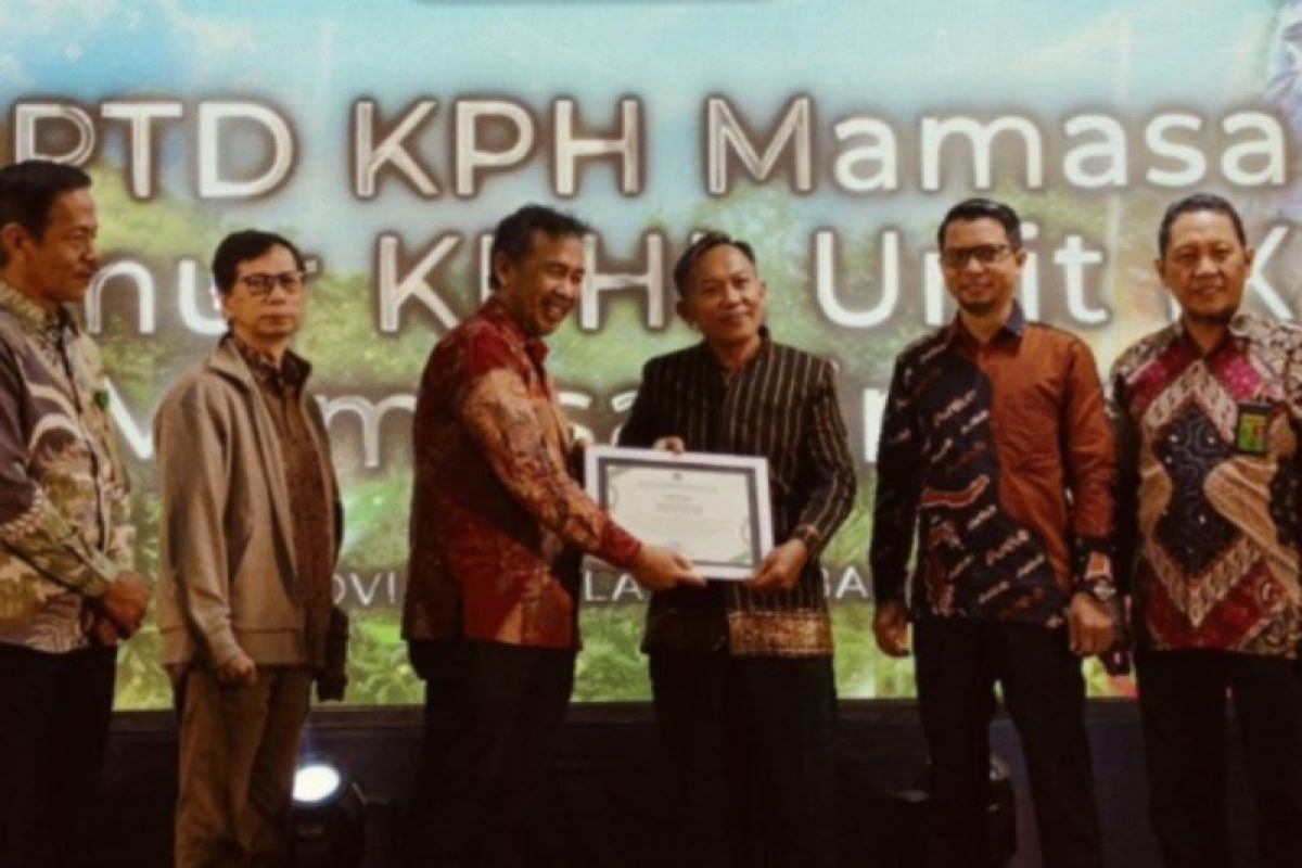 KPH Mamasa Sulbar raih penghargaan lestarikan hutan