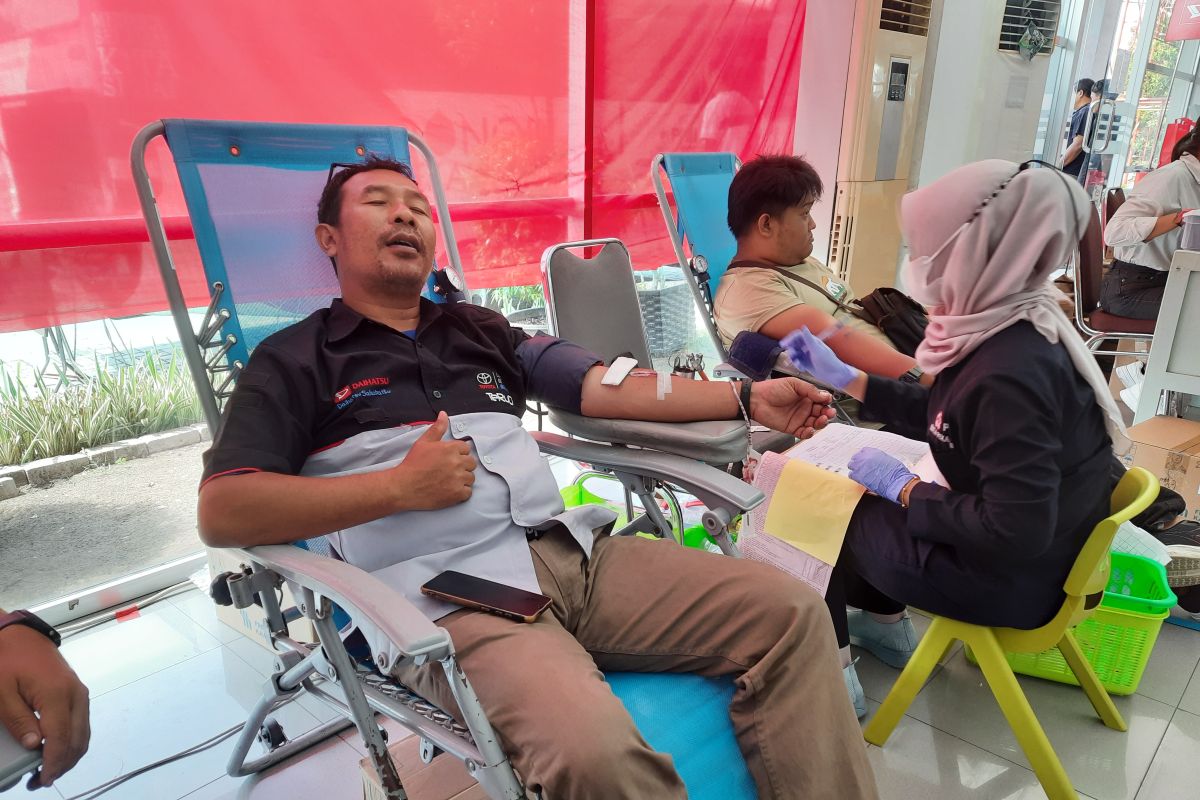 Teruci Chaplaku meriahkan donor darah PT Capella Medan di Pekanbaru