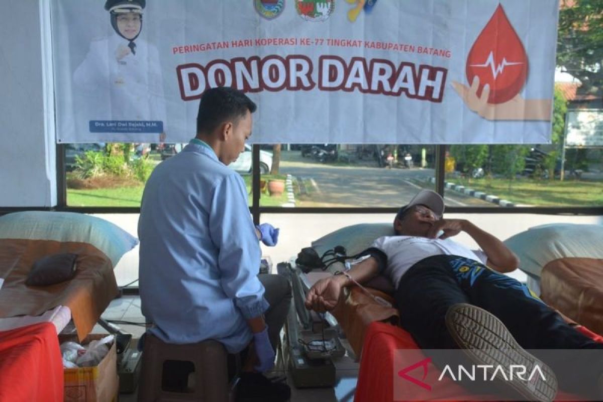 Pemkab Batang  selenggarakan paket tebus murah sembako dan donor darah