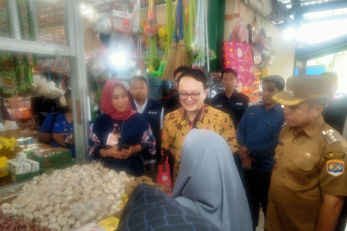 Wamendag Memantau Harga Bahan Pokok di Tarakan