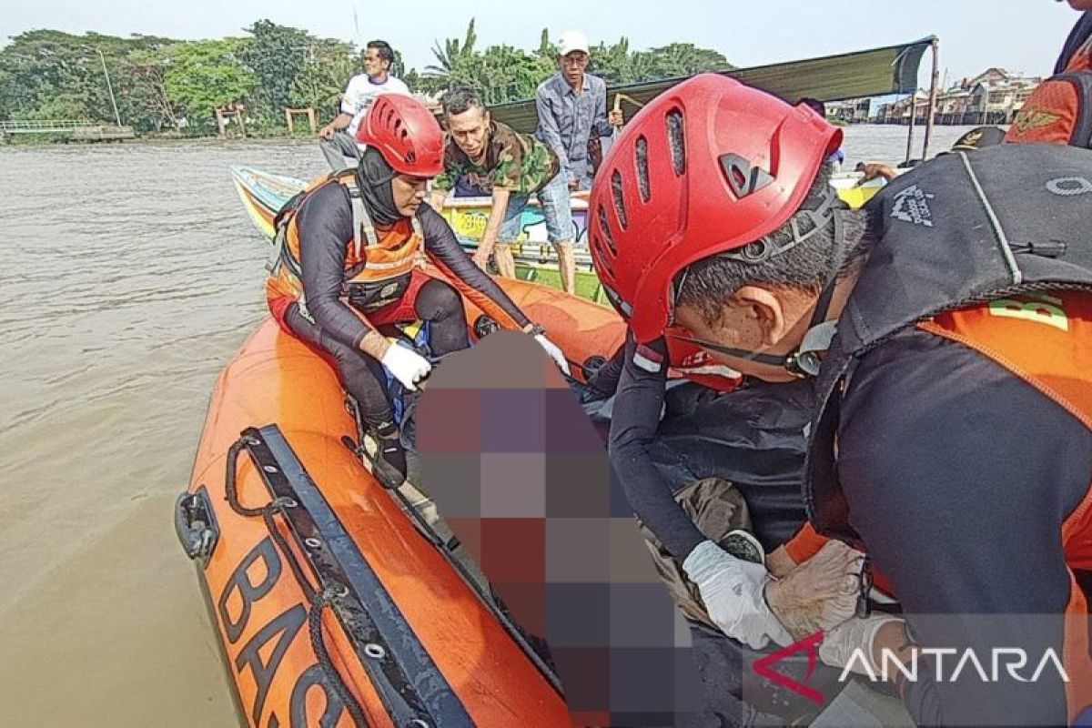 Tim SAR temukan pekerja jembatan Kertapati yang jatuh dan tenggelam