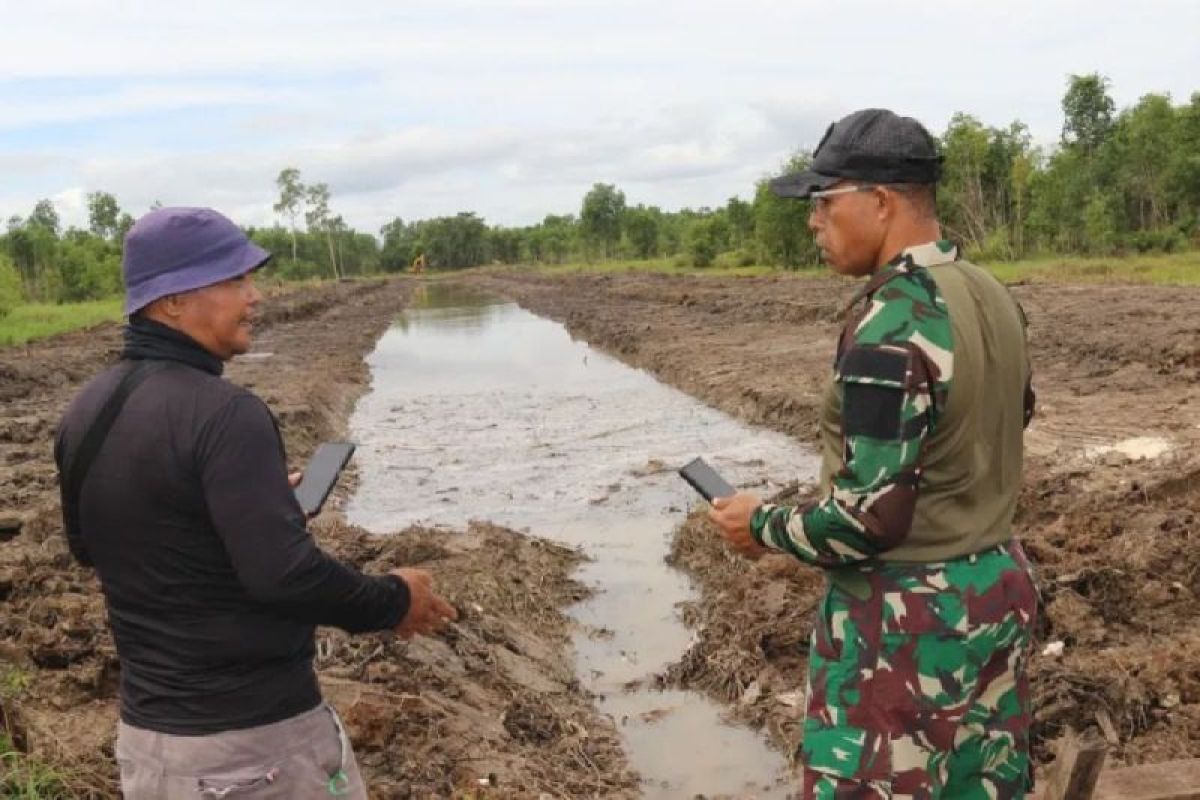 Danrem 174/ATW tinjau sumber air persawahan di Merauke