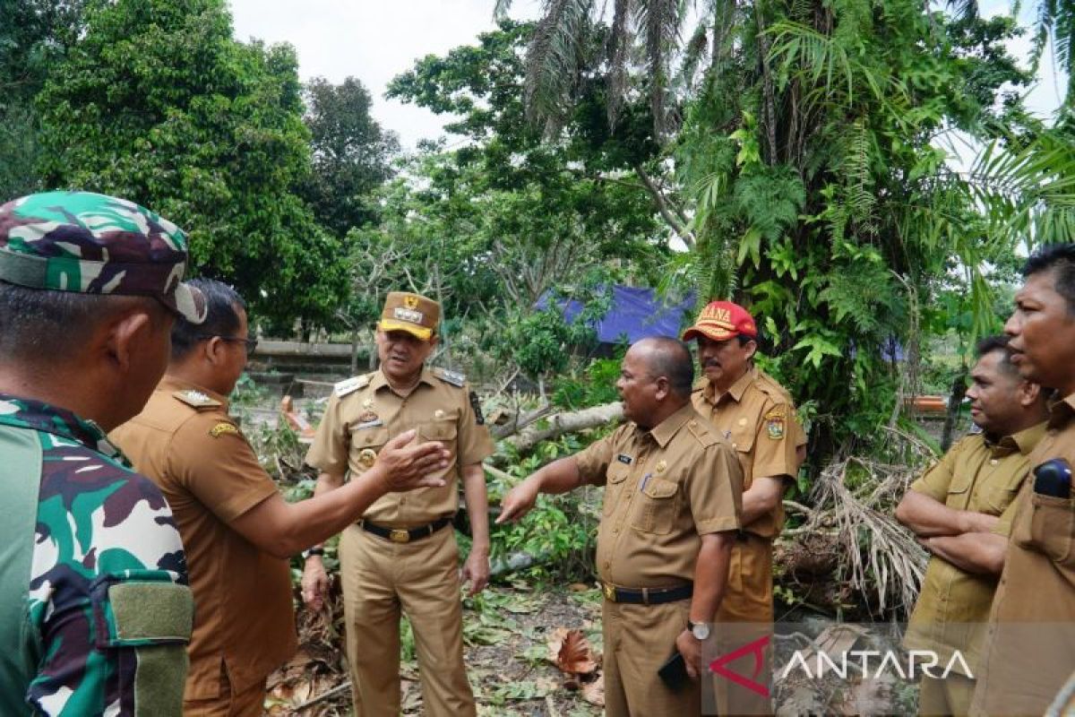 52 rumah dan 3 sekolah di Kampar rusak diamuk puting beliung