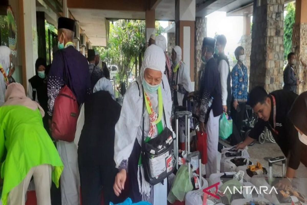 PPIH  Debarkasi Solo kedatangan empat kloter haji Jateng-DIY hari ini