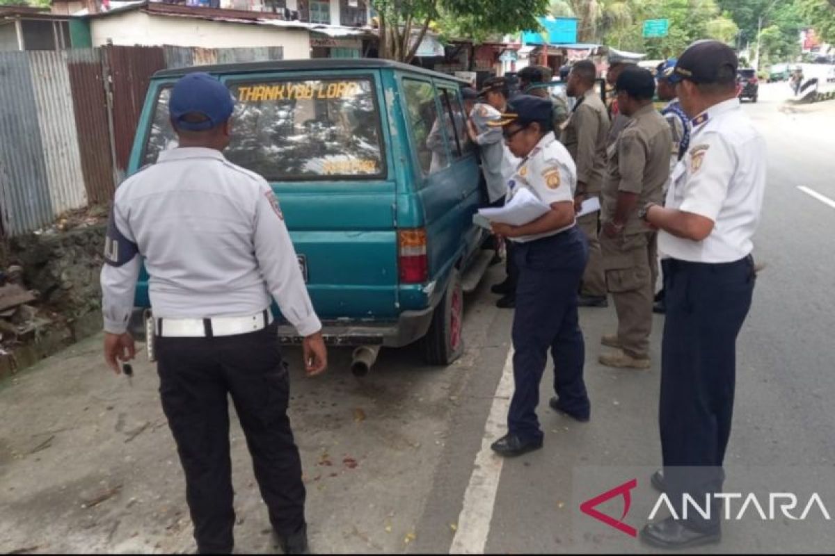 Pemkot Jayapura tertibkan kendaraan bermotor jelang kunjungan Presiden Jokowi