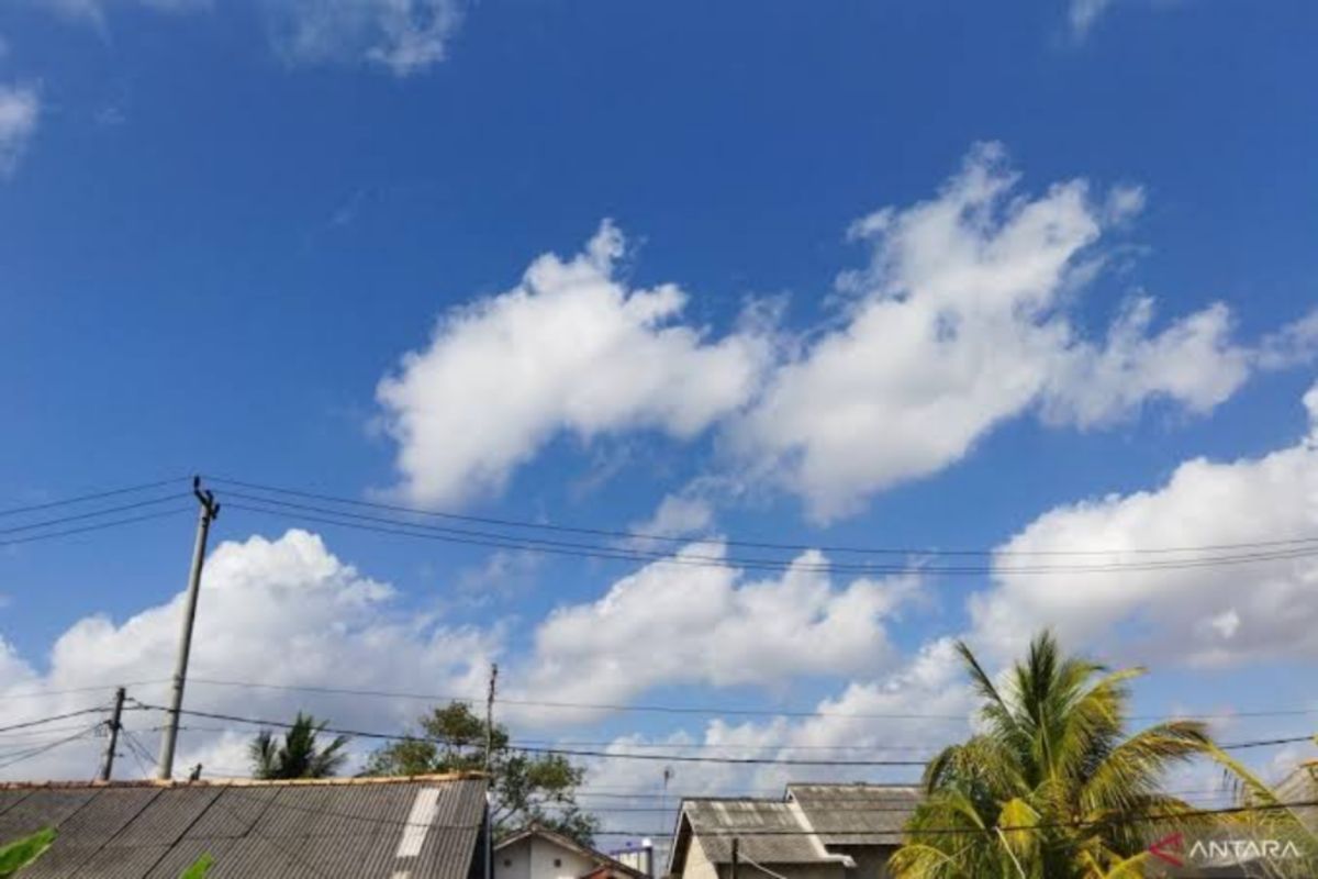 Berawan hingga hujan, cuaca Indonesia