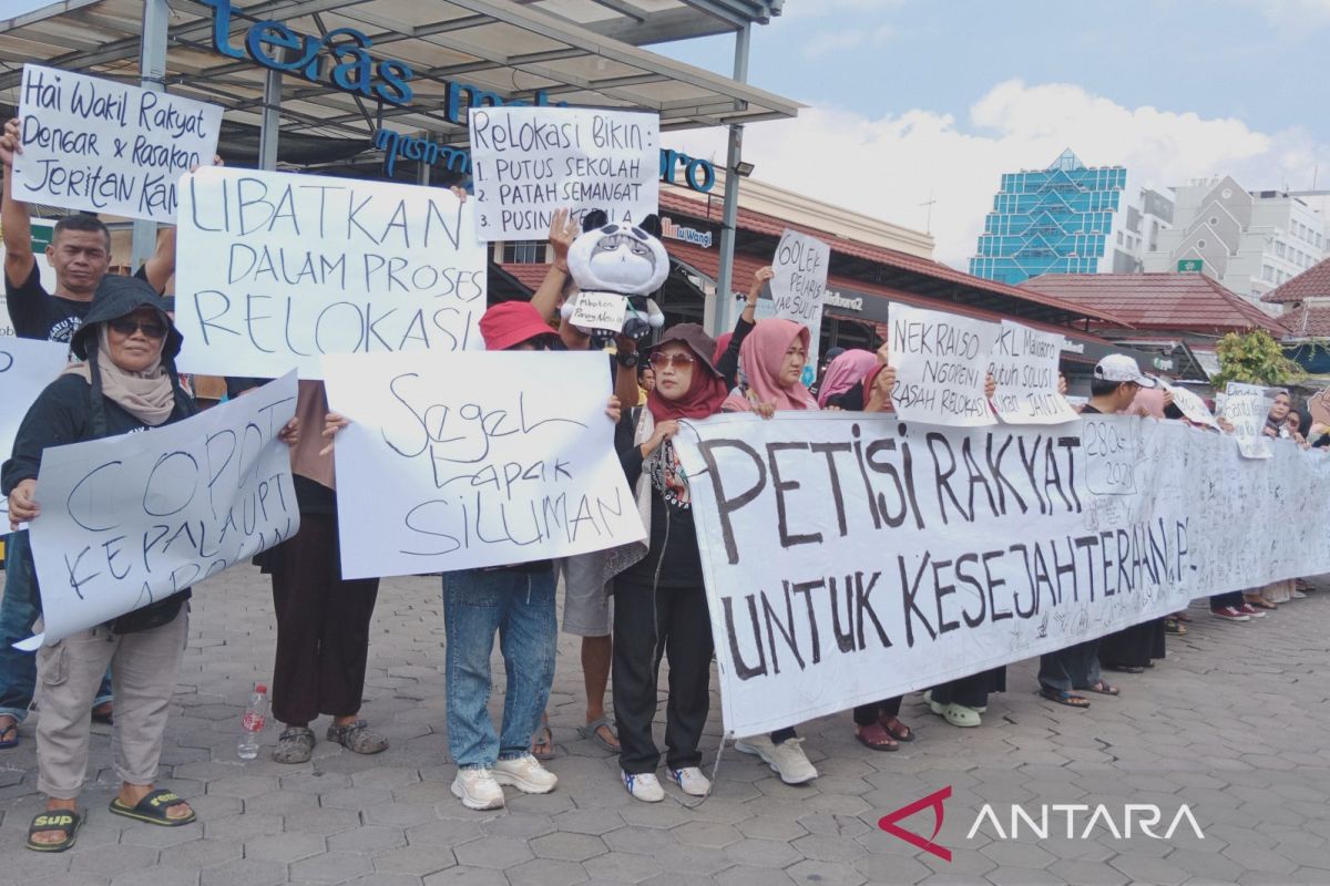 PKL di Teras Malioboro 2 inginkan ruang dialog sebelum direlokasi