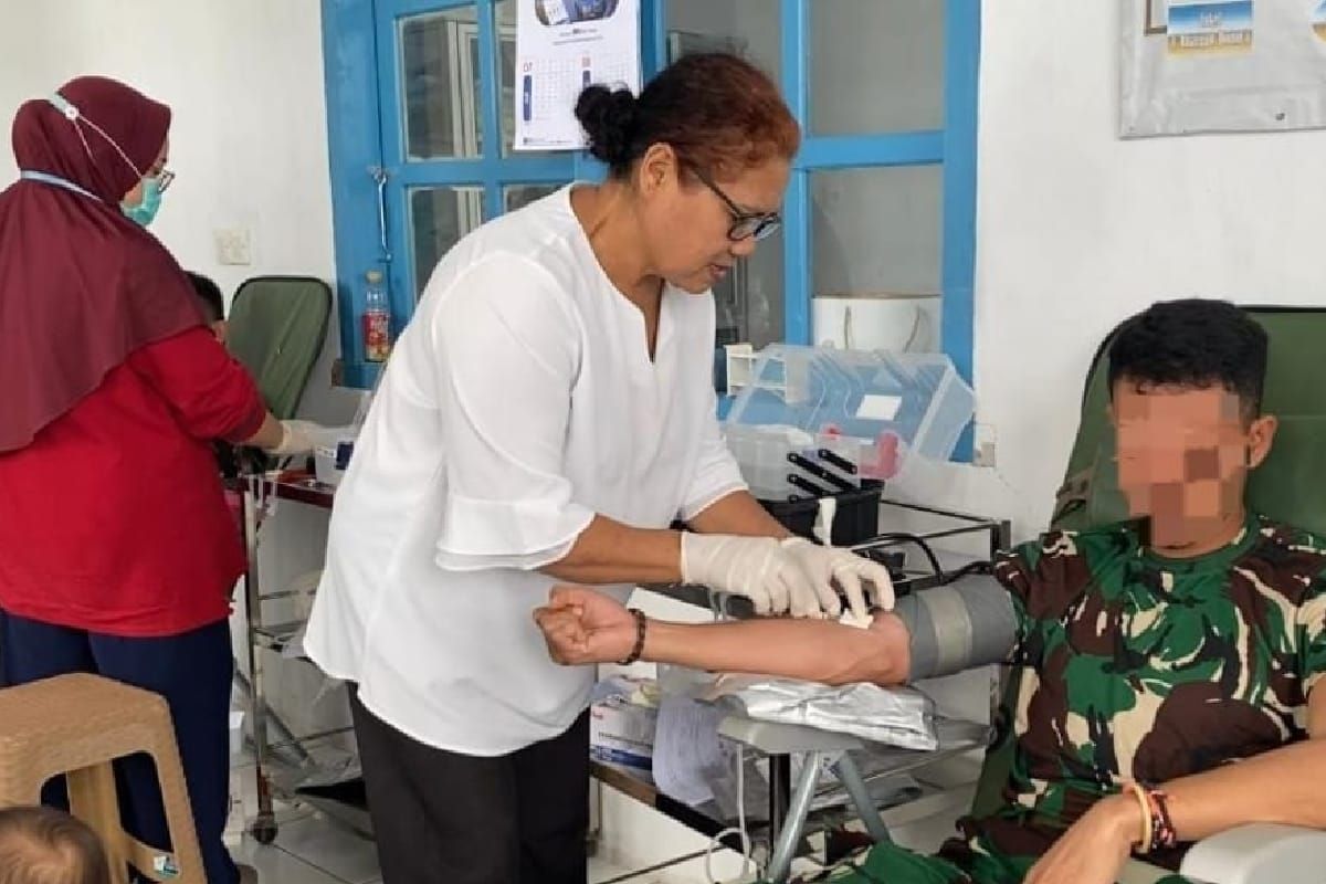 Satgas Yonif 6 Marinir gelar donor darah Kabupaten Yahukimo