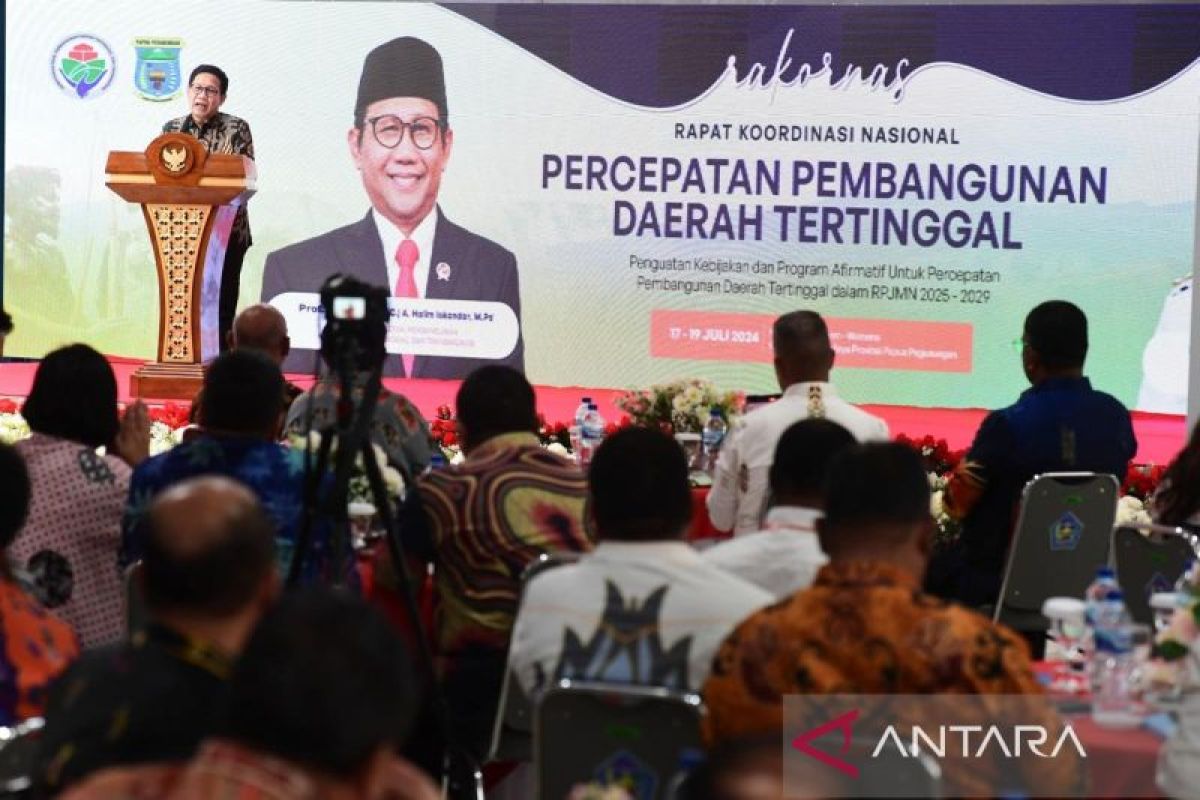 Mendes PDTT mengajak tokoh adat bantu mengentaskan daerah tertinggal