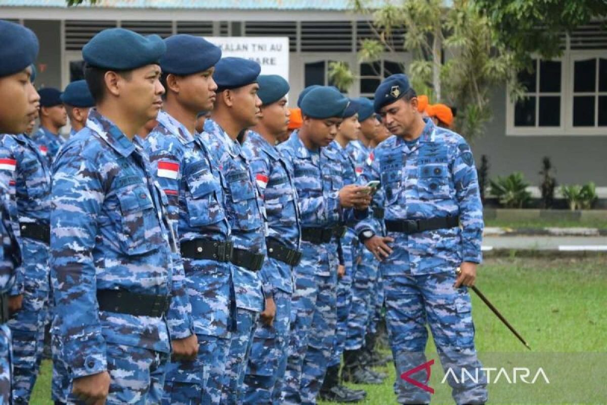 Danlanud Silas Papare minta anggota tak terlibat judi online