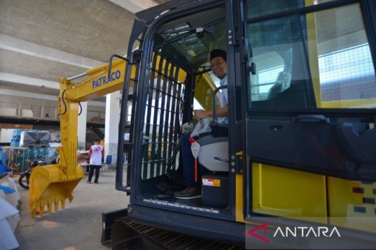 Perusahaan alat berat lokal Sumatera Barat siap bersaing di pasar nasional