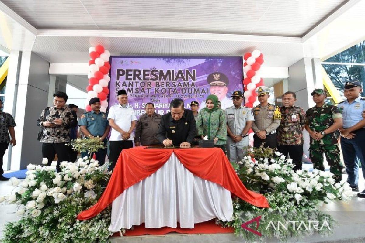 Direktur BRK Syariah hadiri peresmian Kantor Samsat Kota Dumai