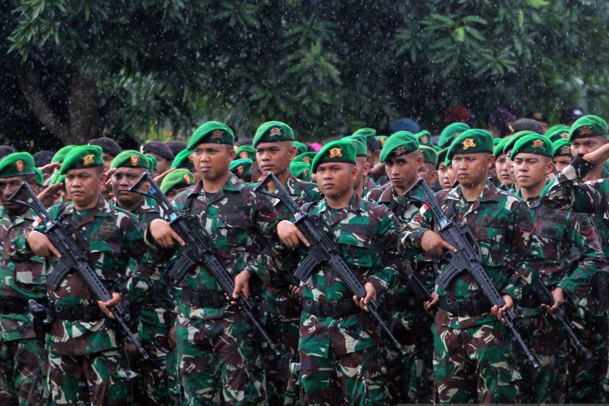 Prajurit TNI-Polri gelar apel pasukan pengamanan kunjungan Presiden di Papua