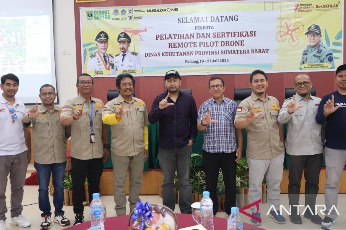 Sumbar latih pilot drone dukung pengawasan sektor kehutanan