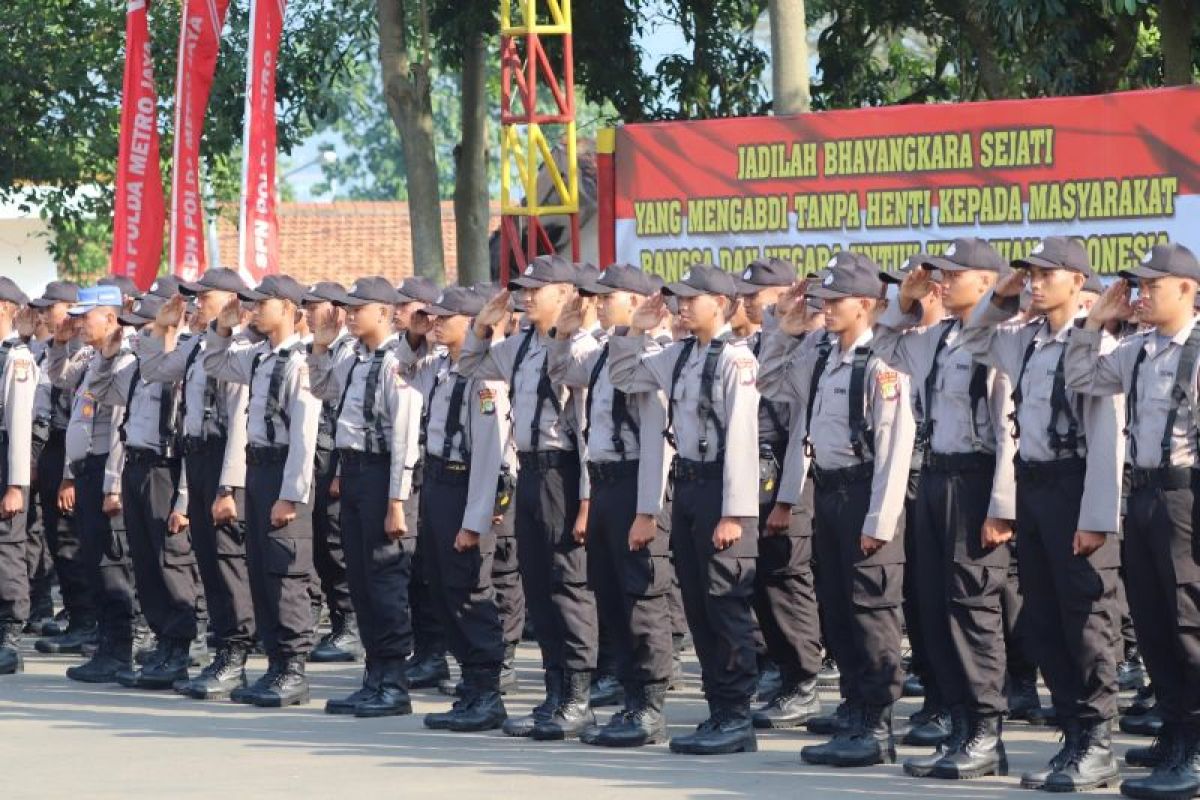 852 siswa mengikuti pendidikan jadi polisi yang profesional di Polda Metro Jaya