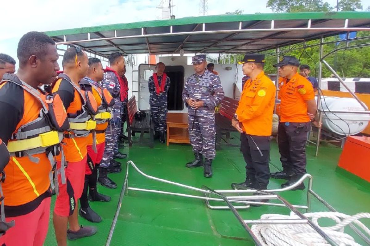 Tim SAR gabungan cari kapal pengangkut BTS sekitar perairan Asmat