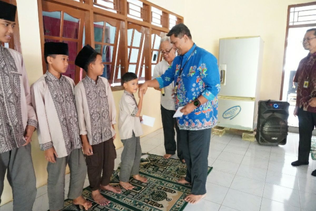 Peringati Hari Pajak, KPP Tegal beri bantuan panti asuhan