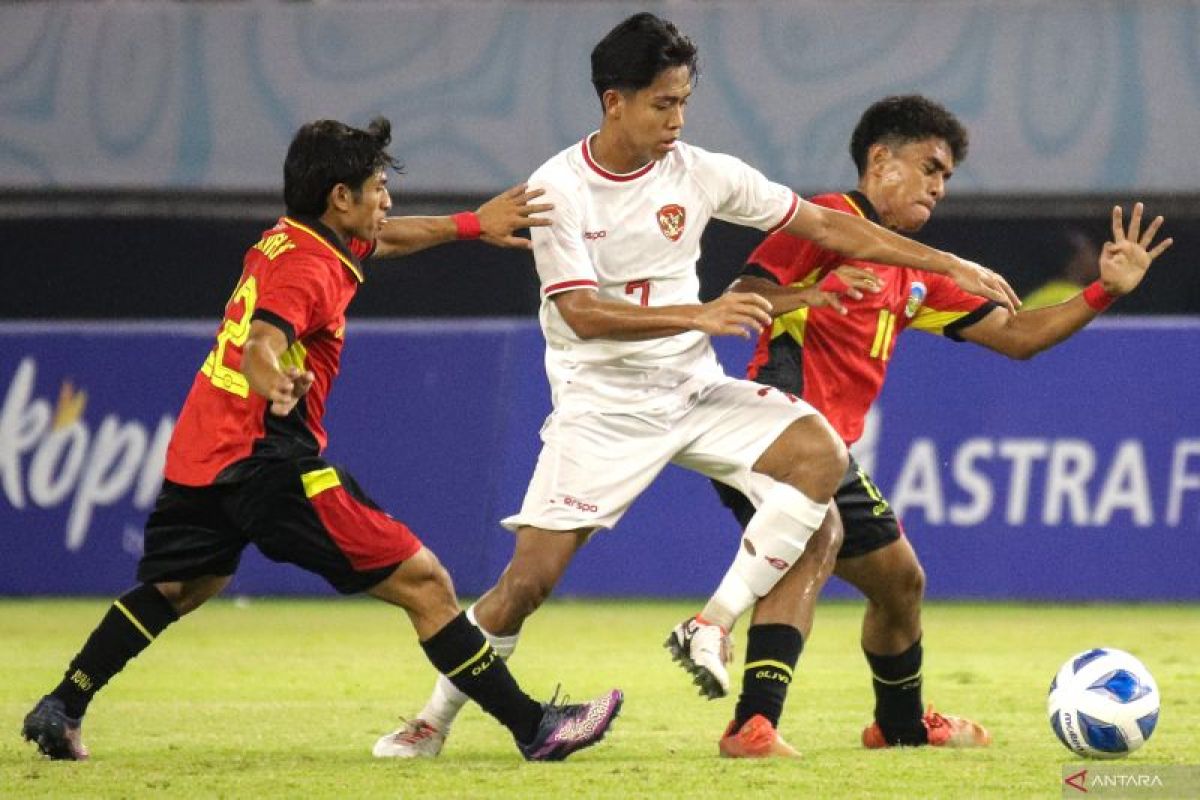 Liga 1: PSIM Yogyakarta pinjam pemain Persija Jakarta Figo Dennis dan Arlyansyah