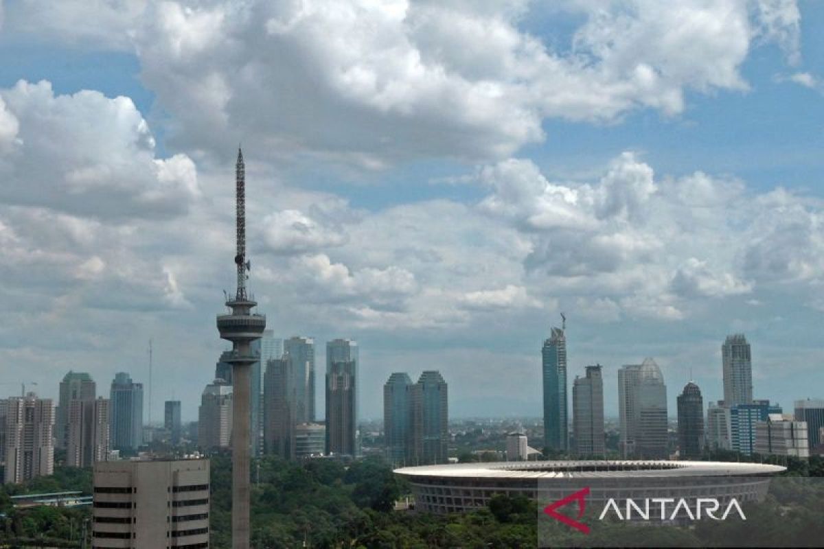 Hari Sabtu, cuaca di Jakarta cerah dan cerah berawan