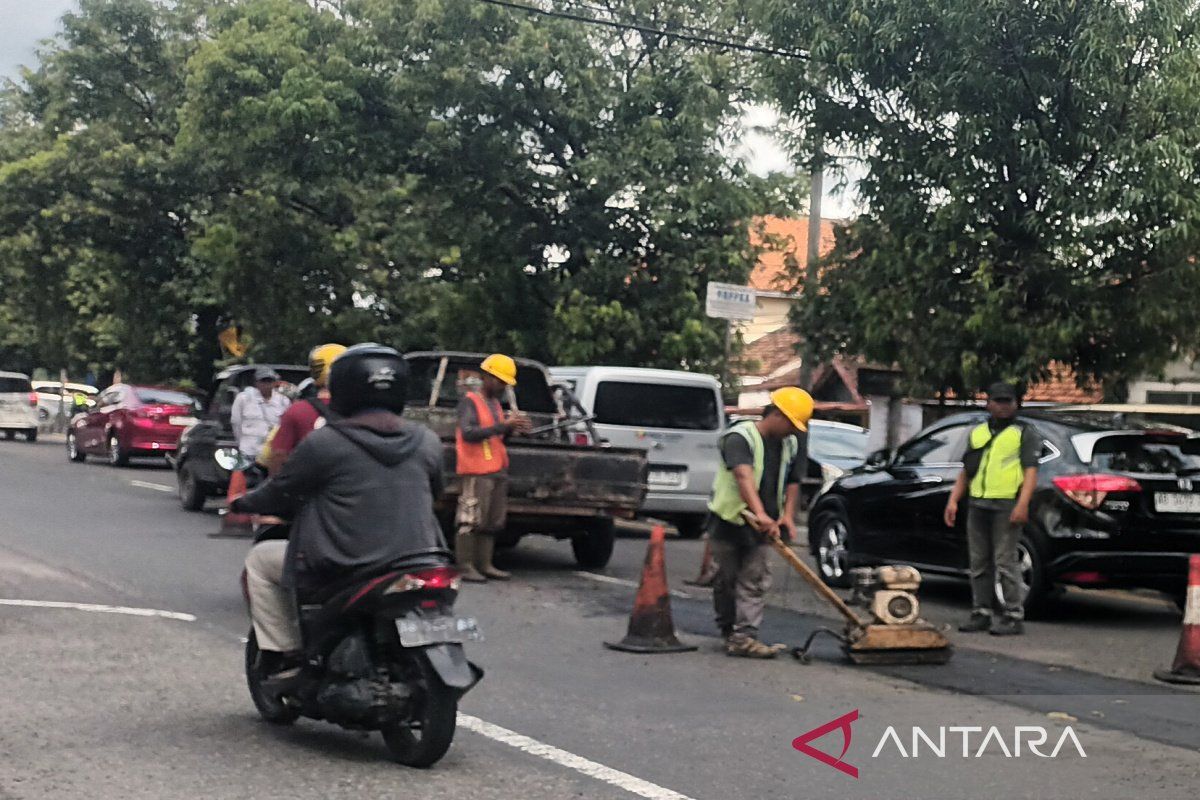 Pemkab Sleman memperbaiki sejumlah jalan dukung pertumbuhan ekonomi