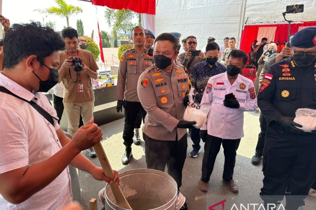 Polda Sulawesi Tengah musnahkan sebanyak 41,5 kilogram narkoba jenis sabu