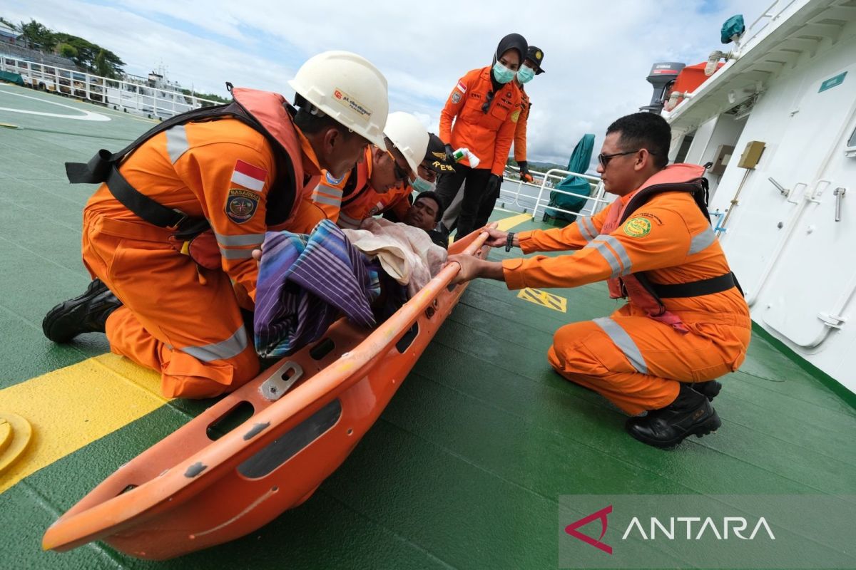 Basarnas Kendari gelar latihan kemampuan SAR di permukaan air