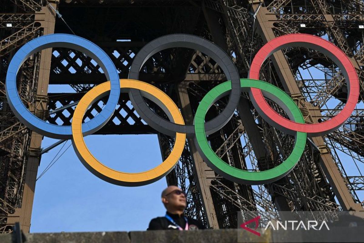 Olimpiade Paris 2024: Semarak, upacara pembukaan dimulai dengan parade atlet di Seine