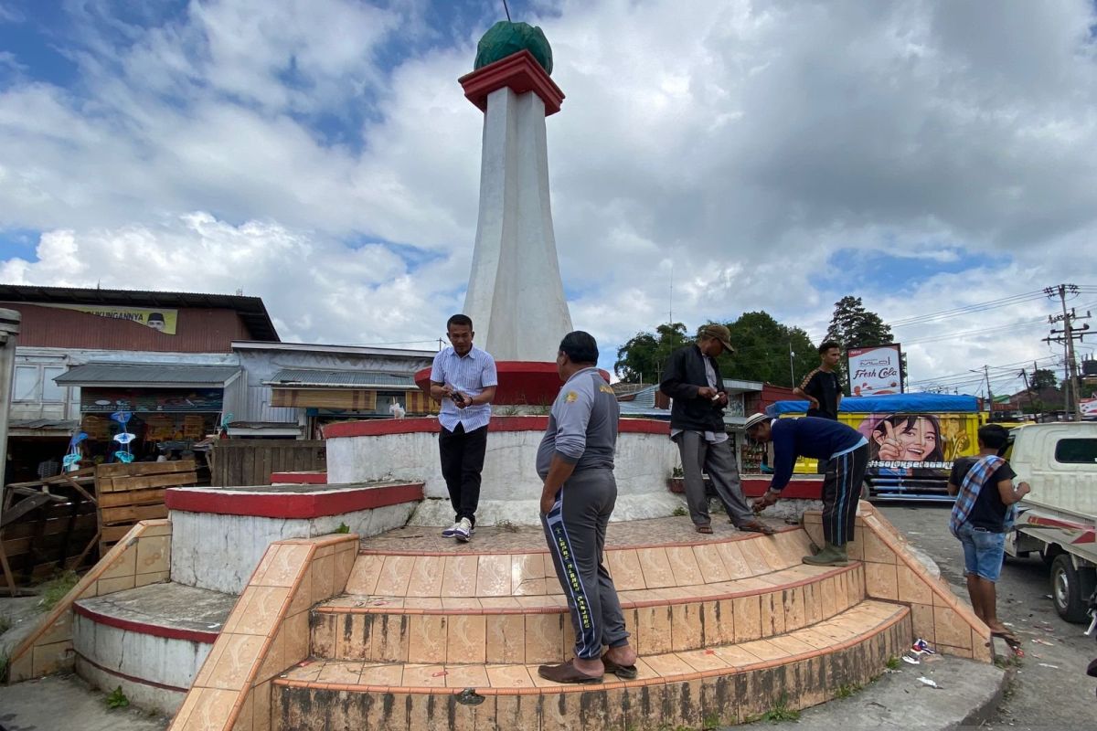 Lapas Kelas III Alahan Panjang TP3N terus bergerak bersihkan sekitaran pusat Kecamatan Lembah Gumanti