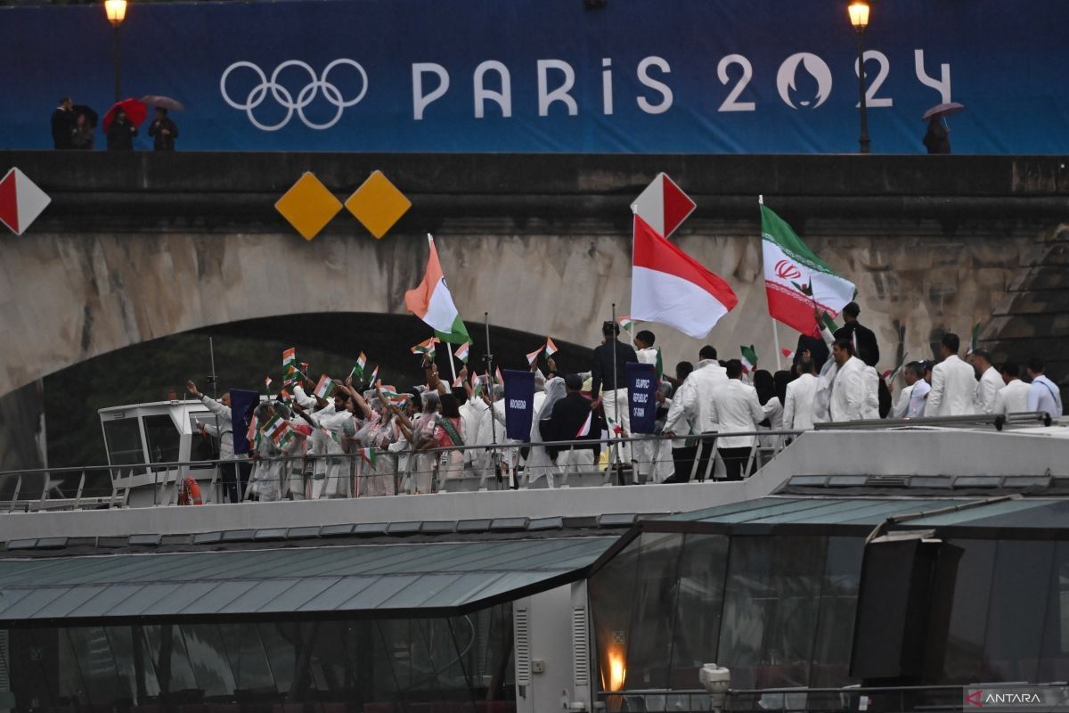 Erick Thohir harapkan tim Indonesia mampu beri kejutan prestasi di Paris