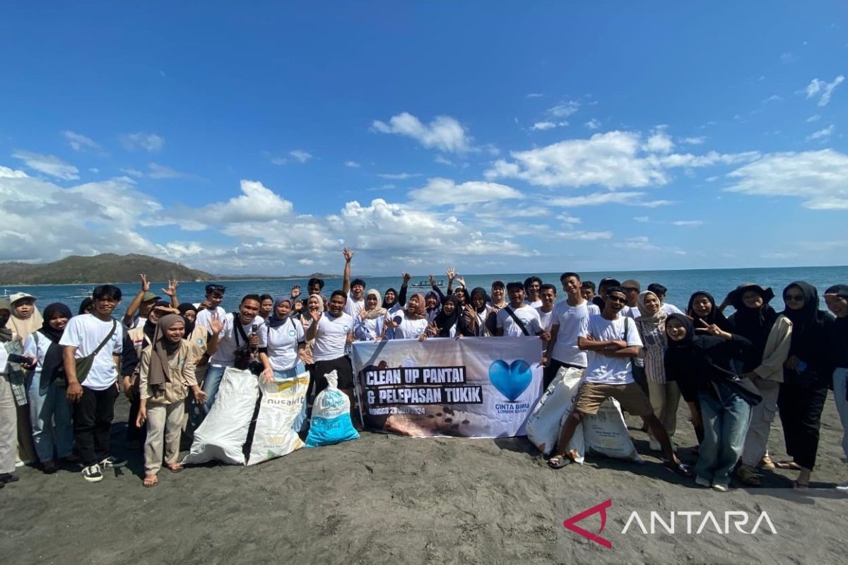 Komunitas Cinta Biru gelar aksi peduli lingkungan di Lombok Barat