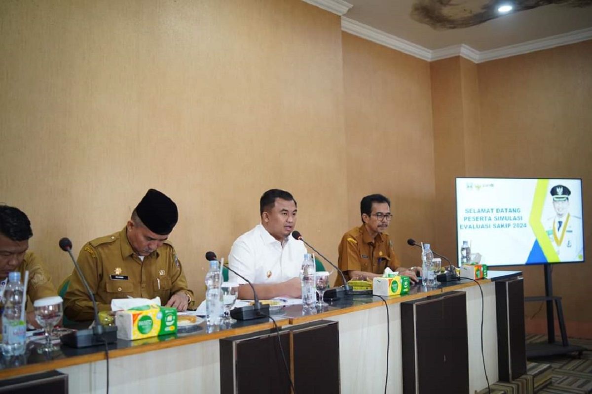 Bupati Dharmasraya : nilai sakip minimal BB