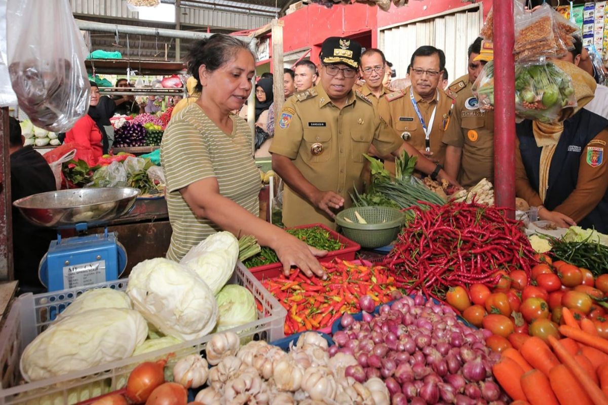 Pj Gubernur Lampung minta stabilitas harga komoditas pangan terjaga