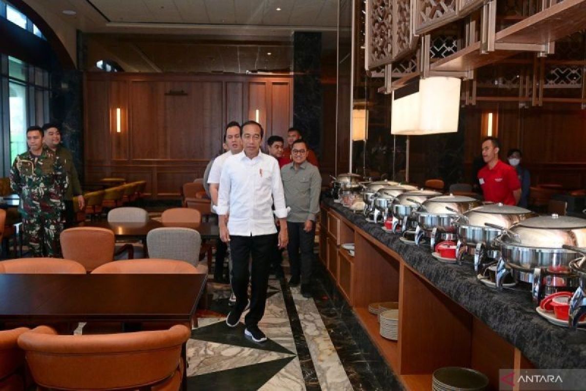 Presiden Jokowi tinjau Hotel Nusantara IKN yang akan diresmikan 17 Agustus