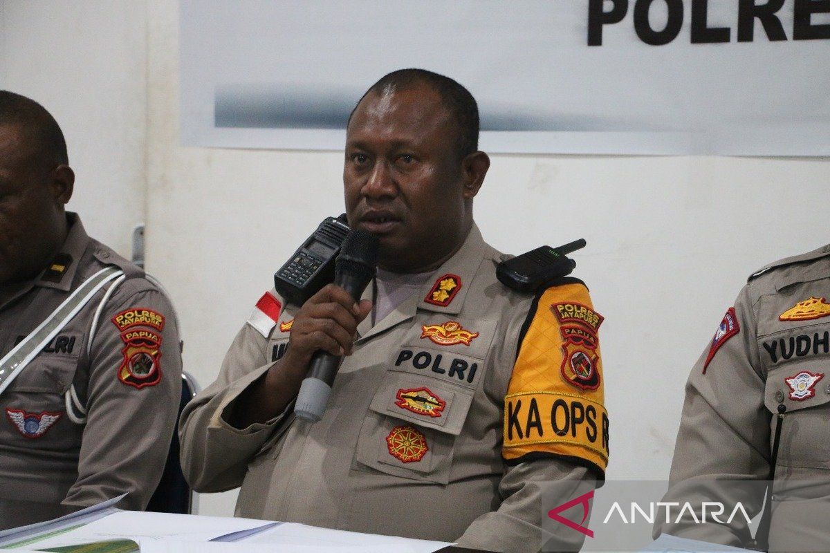 Polres Jayapura ingatkan warga taat aturan berkendaraan cegah kecelakaan