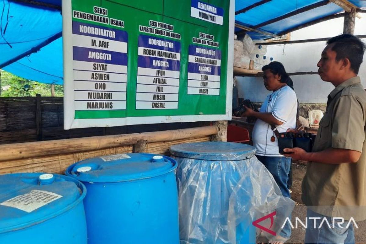 Menabung masa depan di Hutan Pasaman