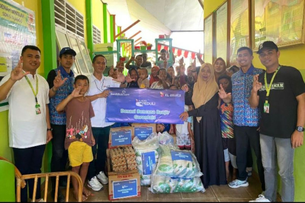 XL Axiata salurkan bantuan korban bencana alam di Gorontalo