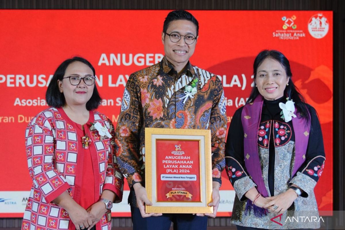 AMMAN meraih dua penghargaan Anugerah Perusahaan Layak Anak 2024