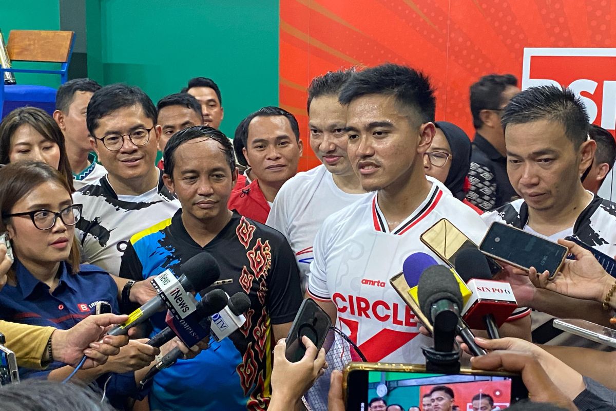 Ketum PSI Kaesang ungkap akan temani istri saat disinggung maju Pilkada 2024