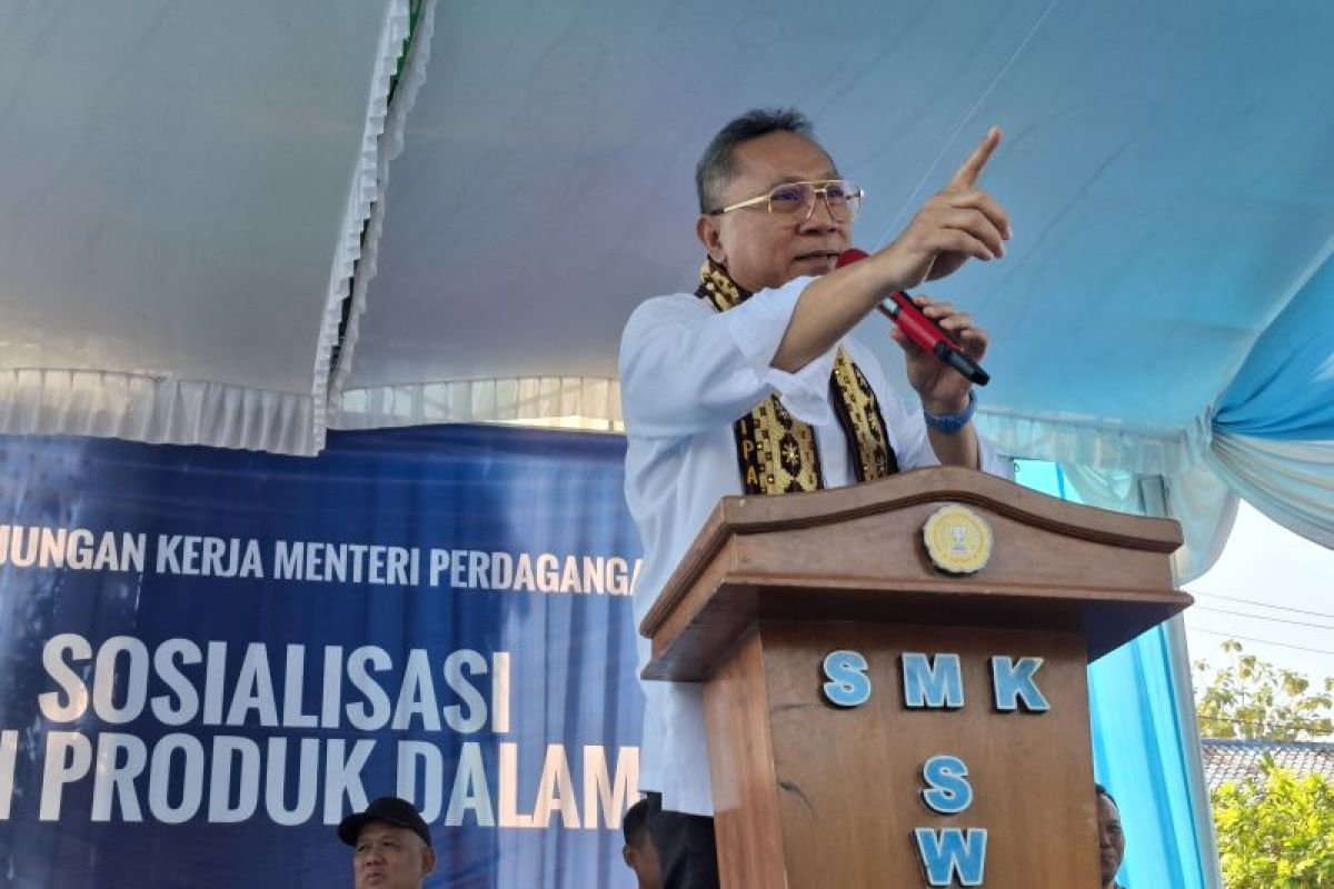 Mendag ajak masyarakat untuk terus beli produk dalam negeri