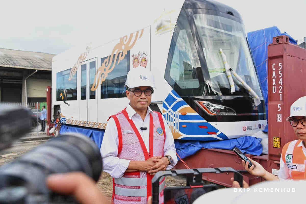 Rangkaian ketiga kereta otonom tiba di IKN Kaltim