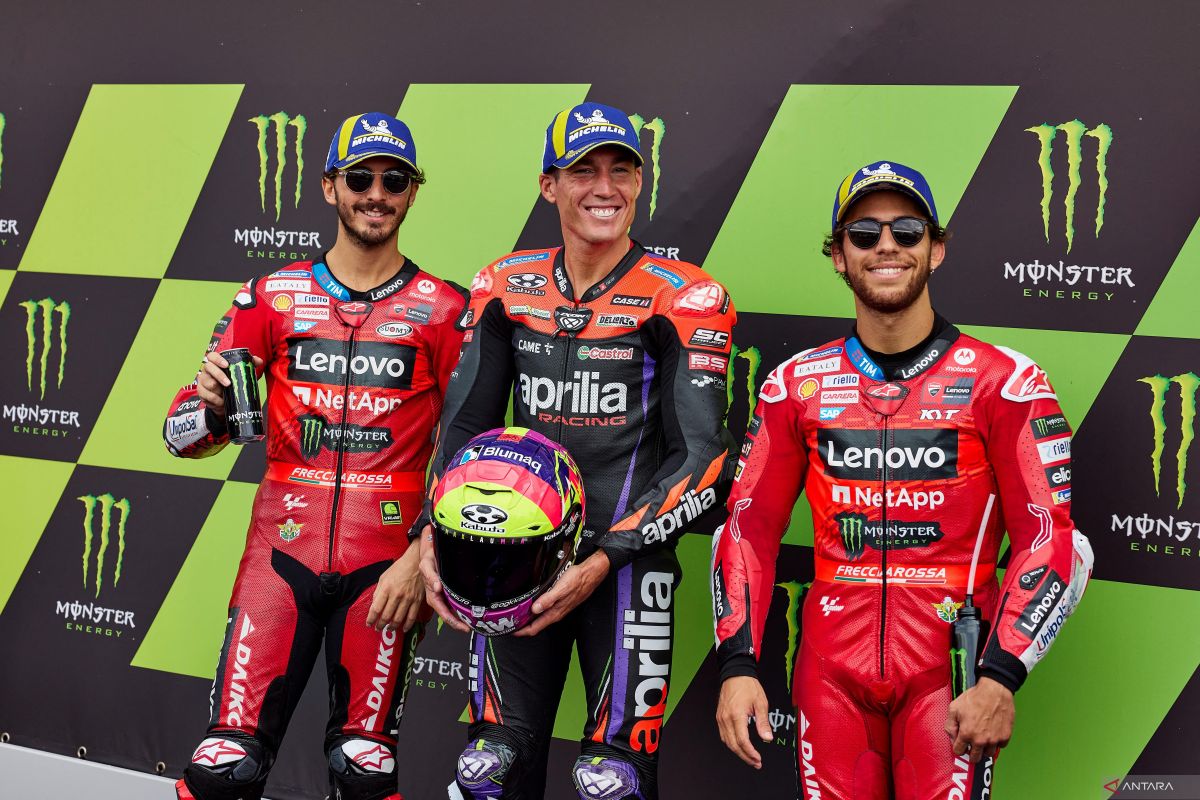 Aleix  Esparagro rebut pole position MotoGP Inggris