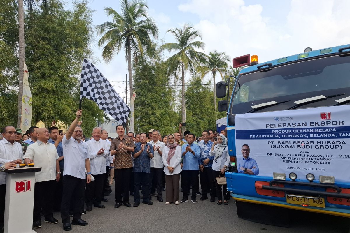 Mendag lepas ekspor produk turunan kelapa Lampung dengan nilai Rp25 miliar