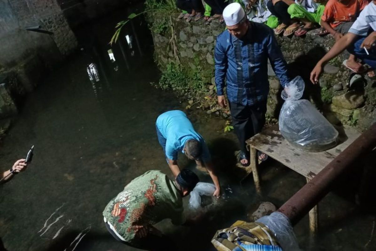 Pemkab Pasaman Barat berdayakan potensi budi daya ikan larangan