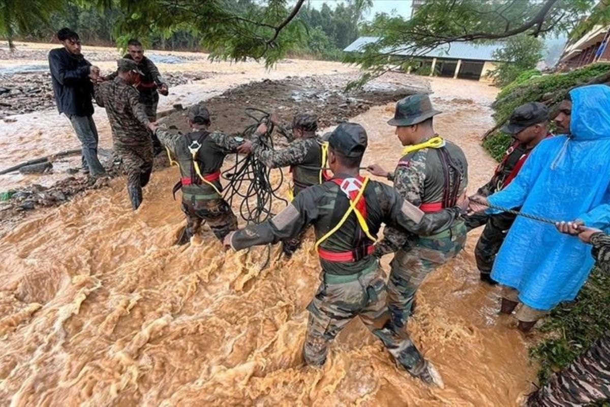 Banjir besar menerjang India